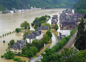 Für Eigentümer*innen von denkmalgeschützen Gebäuden, die von der Flutkatastrophe betroffen sind, hat die Deutsche Stiftung Denkmalschutz ein Notfallprogramm erschlossen. Foto: DOC RABE Media/stock.adobe.com