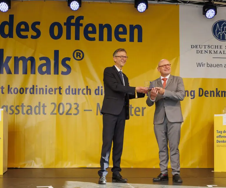 Oberbürgermeister von Münster, Markus Lewe (r). und Dr. Steffen Skudelny, Vorstand Deutsche Stiftung Denkmalschutz (l.)