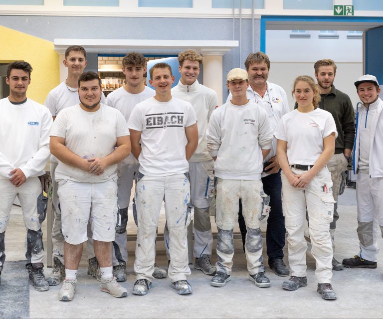 Im Kompetenzzentrum der Bauwirtschaft in Bühl bewarben sich acht Kandidatinnen und Kandidaten um die Aufnahme ins Nationalteam der Stuckateure